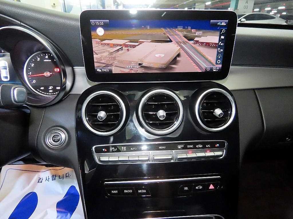 벤츠 C 클래스 C클래스 W205 C200 아방가르드 이미지 11