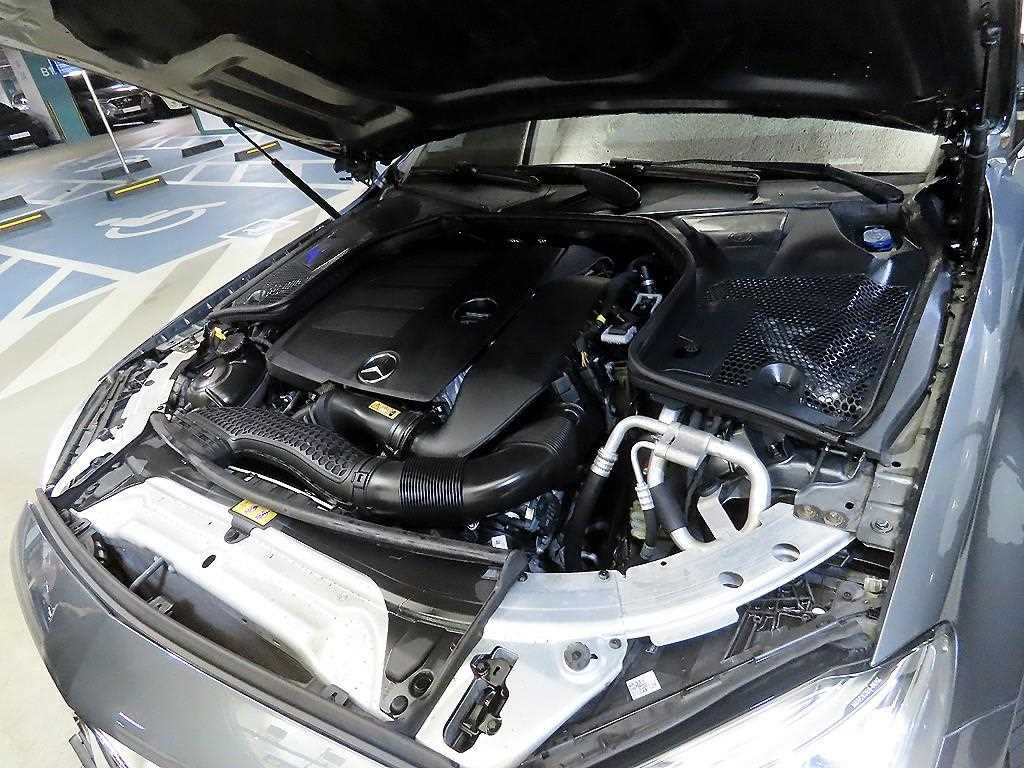 벤츠 C 클래스 C클래스 W205 C200 아방가르드 이미지 19