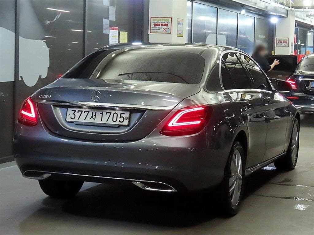 벤츠 C 클래스 C클래스 W205 C200 아방가르드 이미지 4