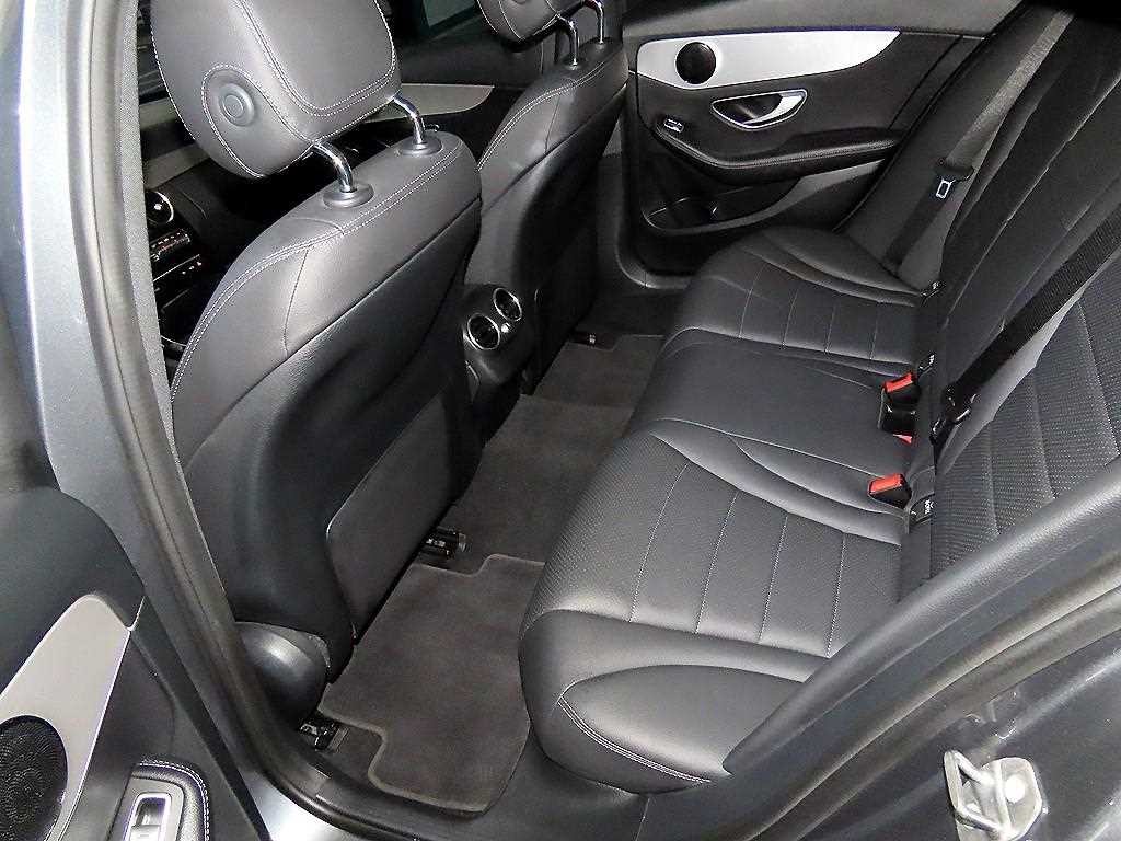 벤츠 C 클래스 C클래스 W205 C200 아방가르드 이미지 7