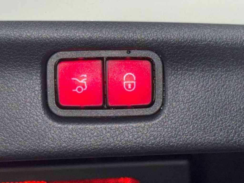 벤츠 C 클래스 C클래스 W206 C300 AMG 라인 이미지 18