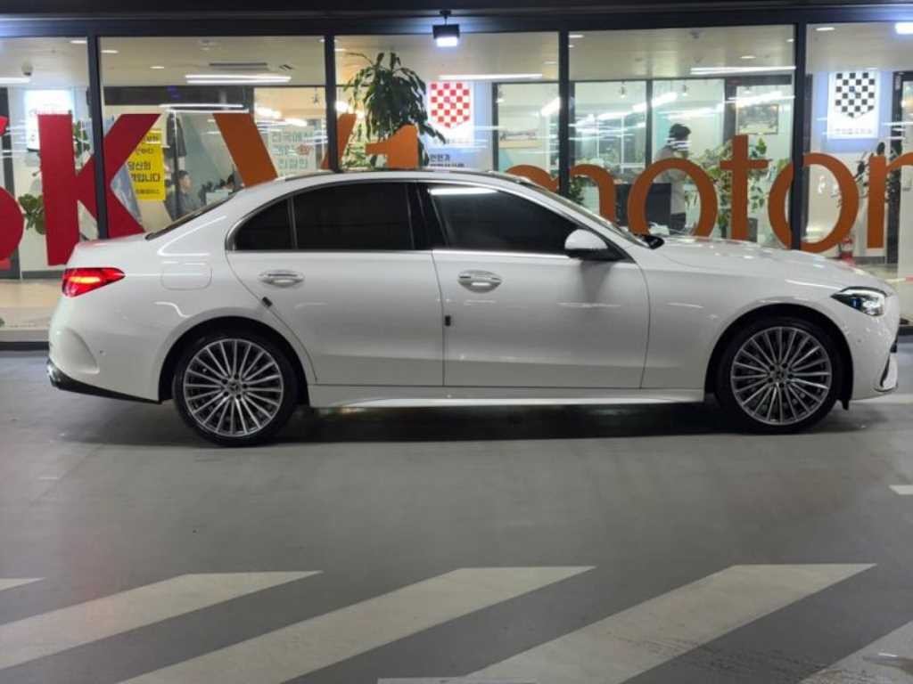 벤츠 C 클래스 C클래스 W206 C300 AMG 라인 이미지 3