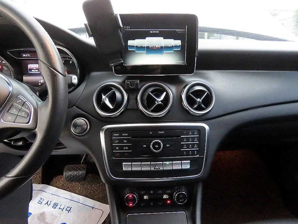벤츠 GLA 클래스 GLA클래스 X156 GLA220 이미지 12