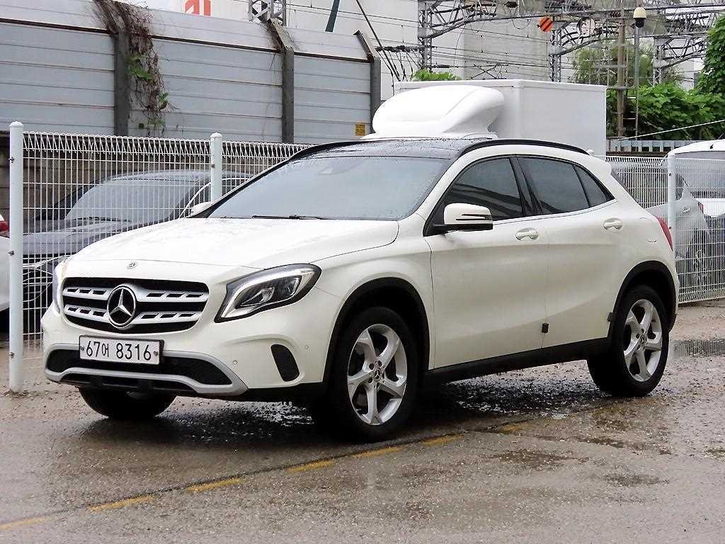벤츠 GLA 클래스 GLA클래스 X156 GLA220 이미지 2
