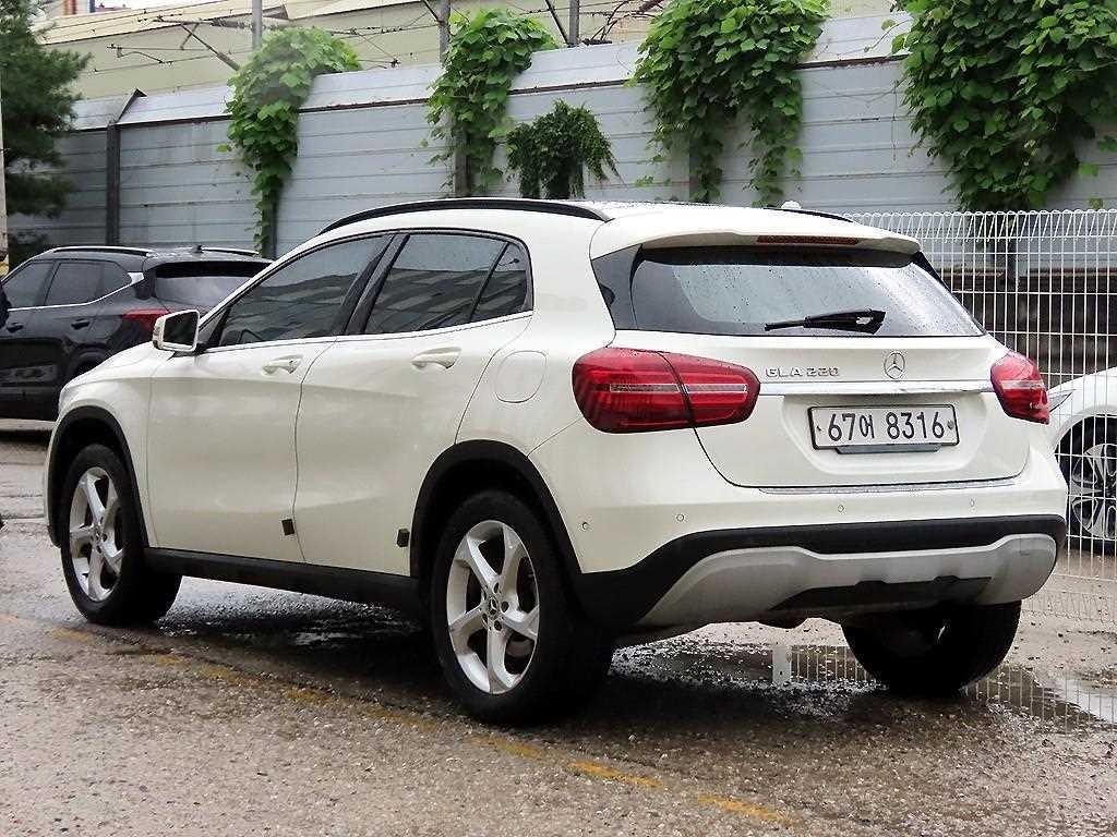 벤츠 GLA 클래스 GLA클래스 X156 GLA220 이미지 3