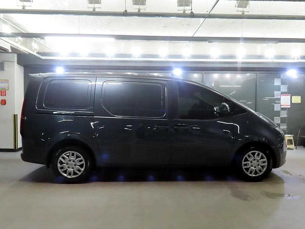 현대 스타리아 2WD 디젤 카고 모던 3인승 이미지 3