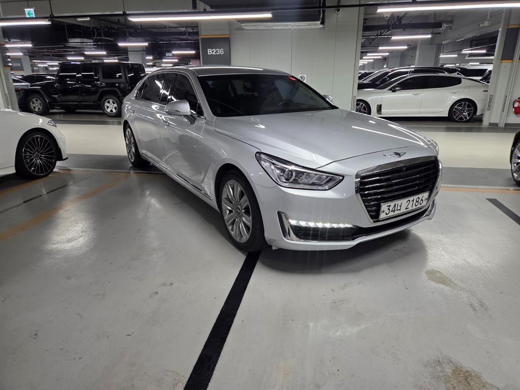 제네시스 EQ900 5.0 GDI AWD 리무진 프레스티지 이미지 2