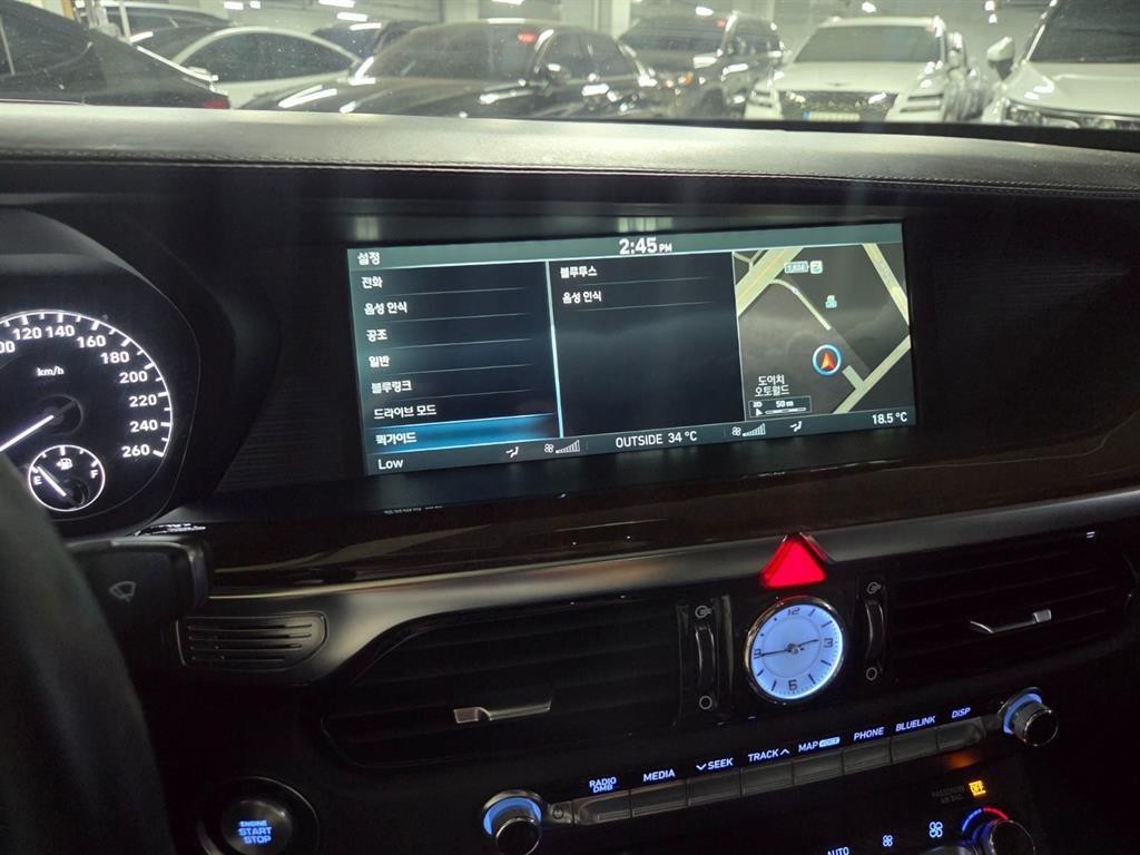 제네시스 EQ900 5.0 GDI AWD 리무진 프레스티지 이미지 9