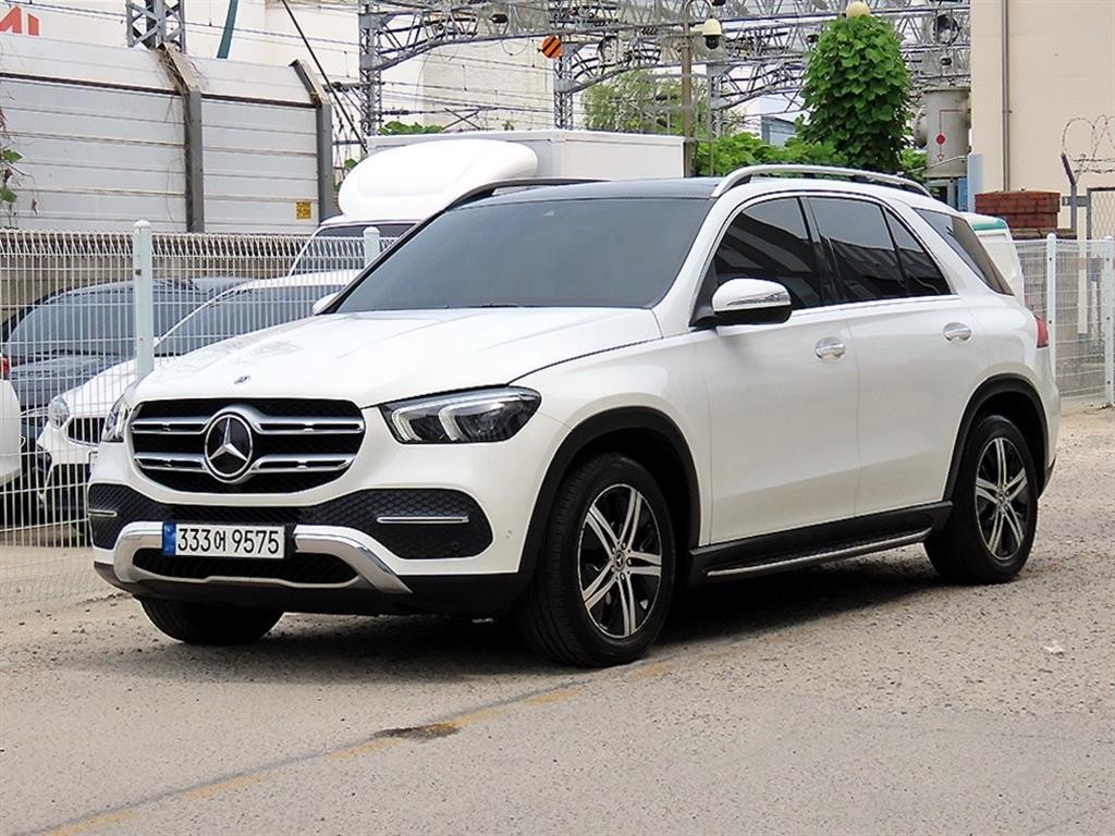 벤츠 GLE 클래스 GLE 클래스 W167 GLE 300d 4MATIC 이미지 2