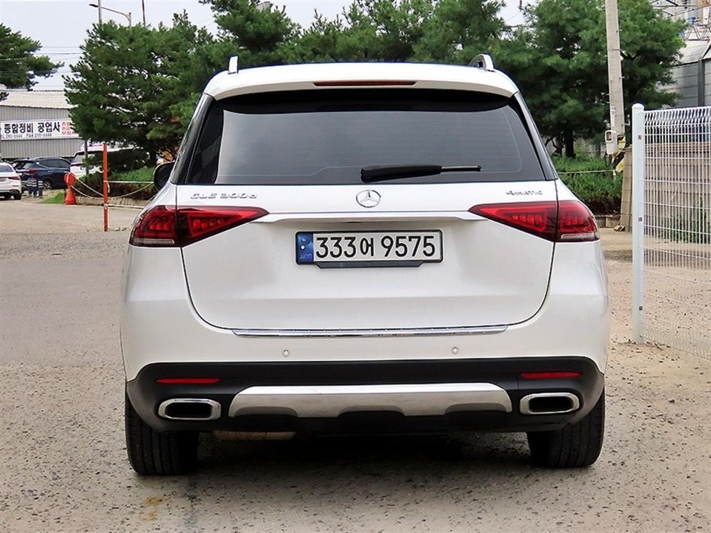 벤츠 GLE 클래스 GLE 클래스 W167 GLE 300d 4MATIC 이미지 4