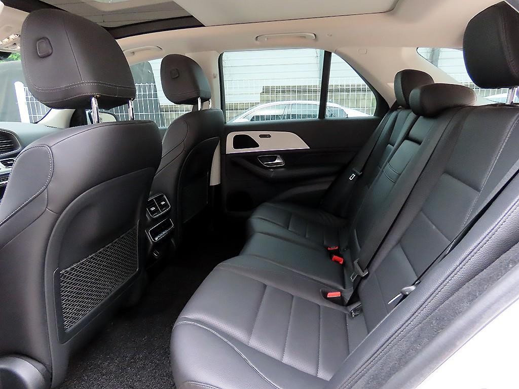 벤츠 GLE 클래스 GLE 클래스 W167 GLE 300d 4MATIC 이미지 6