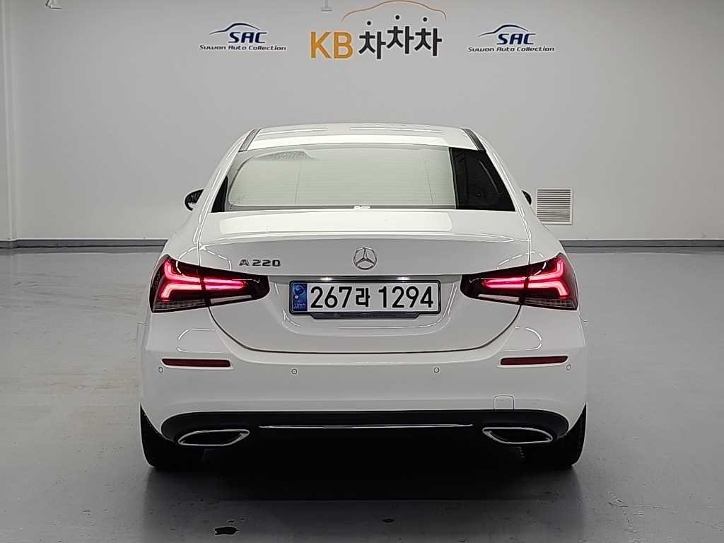 벤츠 A 클래스 A클래스 W177 A220 세단 이미지 3
