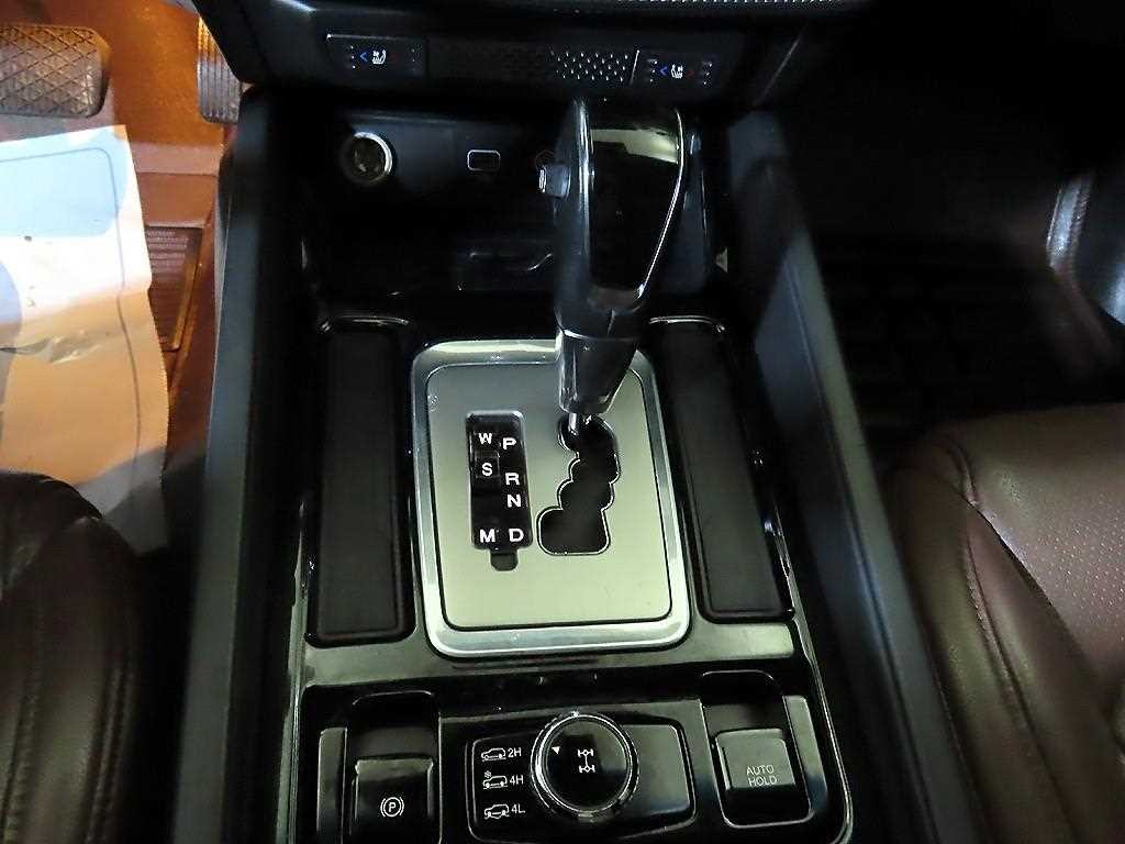 KG모빌리티(쌍용) 렉스턴 G4렉스턴 디젤 2.2 4WD 헤리티지 이미지 12