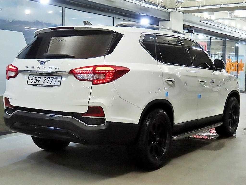 KG모빌리티(쌍용) 렉스턴 G4렉스턴 디젤 2.2 4WD 헤리티지 이미지 4
