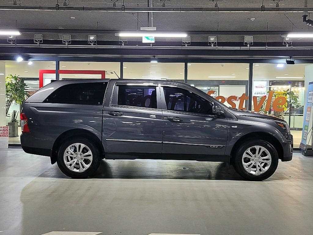 KG모빌리티(쌍용) 코란도 더뉴코란도스포츠 CX7(4WD) 클럽 이미지 3