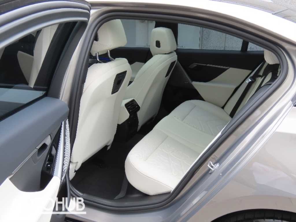 BMW 5시리즈 5시리즈 (G60) 520i M 스포츠 이미지 15