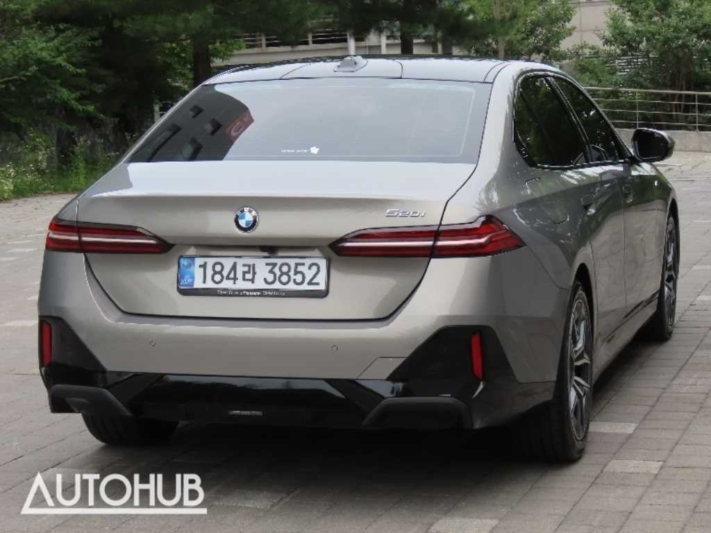 BMW 5시리즈 5시리즈 (G60) 520i M 스포츠 이미지 3
