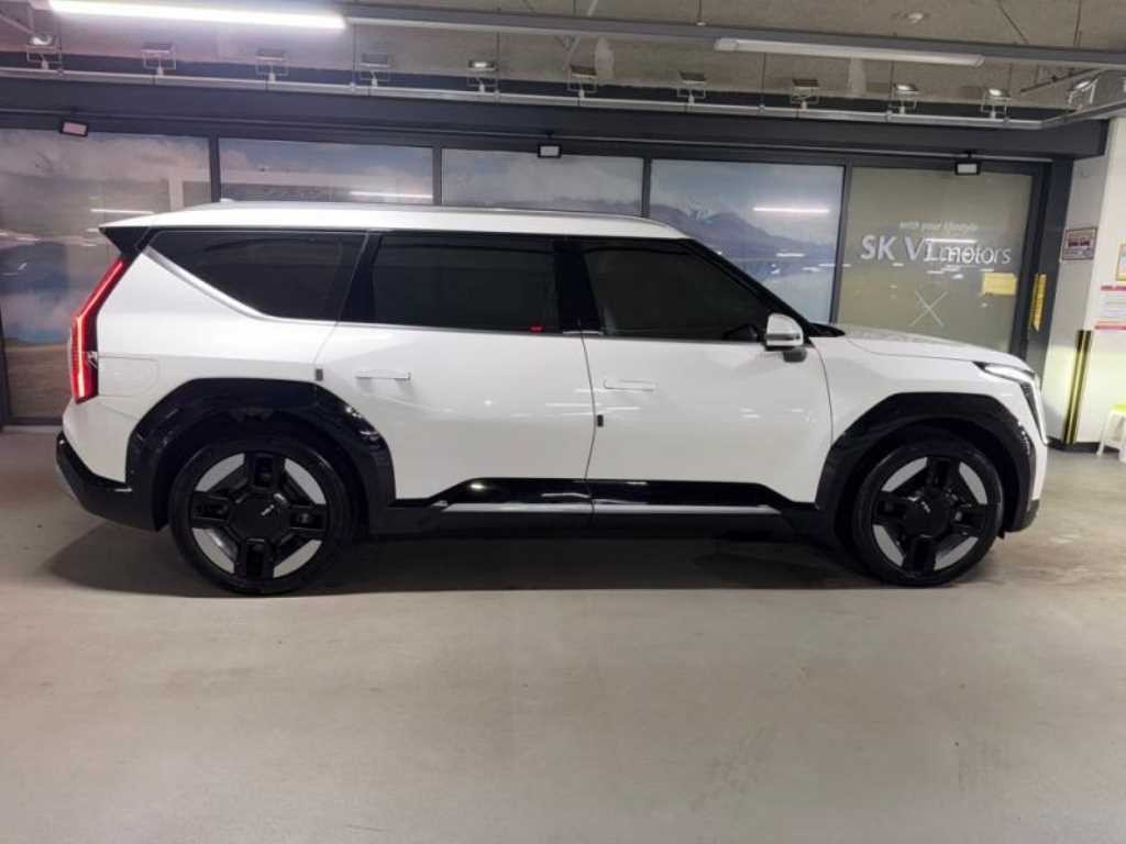 기아 EV9 롱레인지 4WD 어스 이미지 3