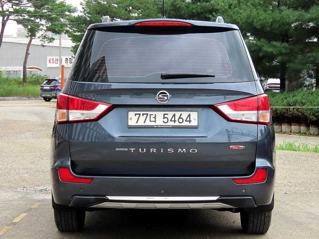 KG모빌리티(쌍용) 코란도 코란도투리스모 4WD TX 11인승 이미지 4