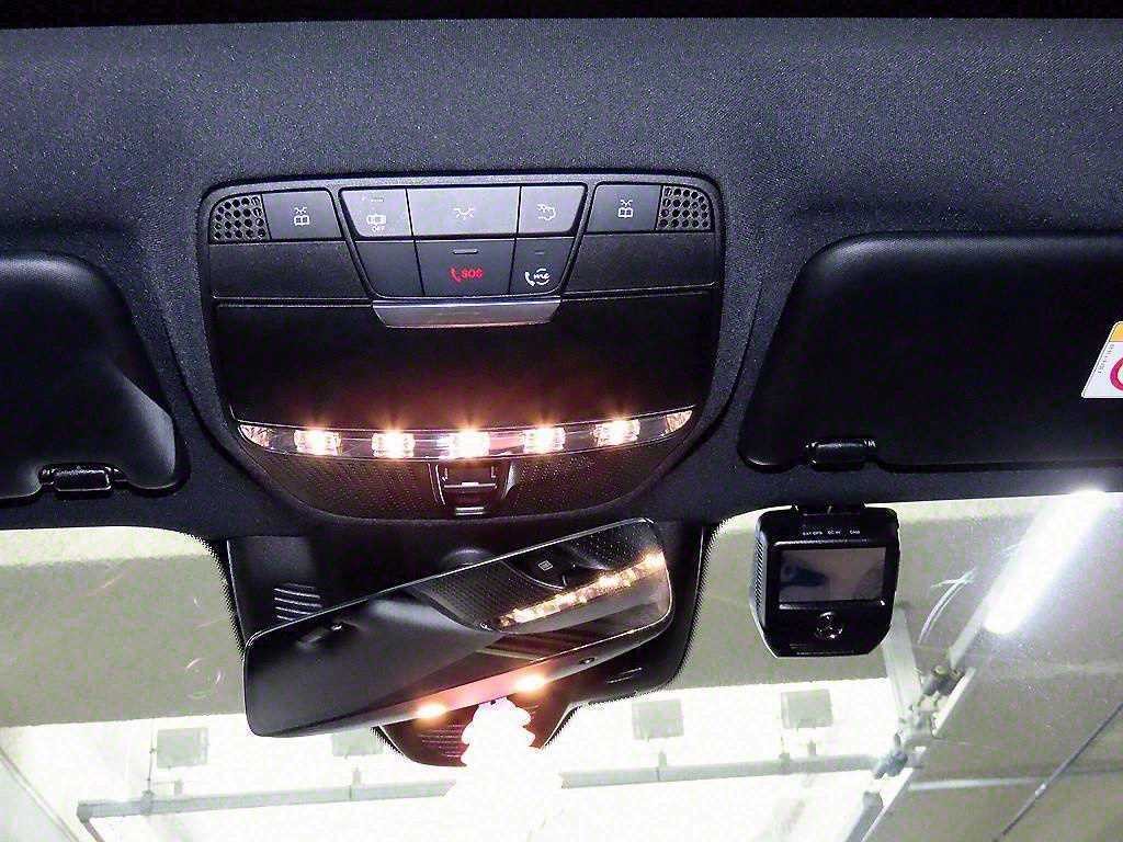 벤츠 E 클래스 E-클래스 W213 E220d 4MATIC AMG라인 이미지 14