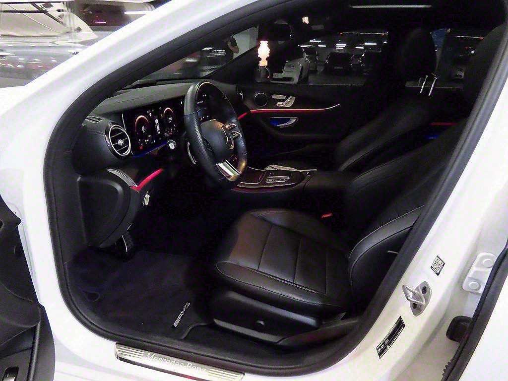 벤츠 E 클래스 E-클래스 W213 E220d 4MATIC AMG라인 이미지 6