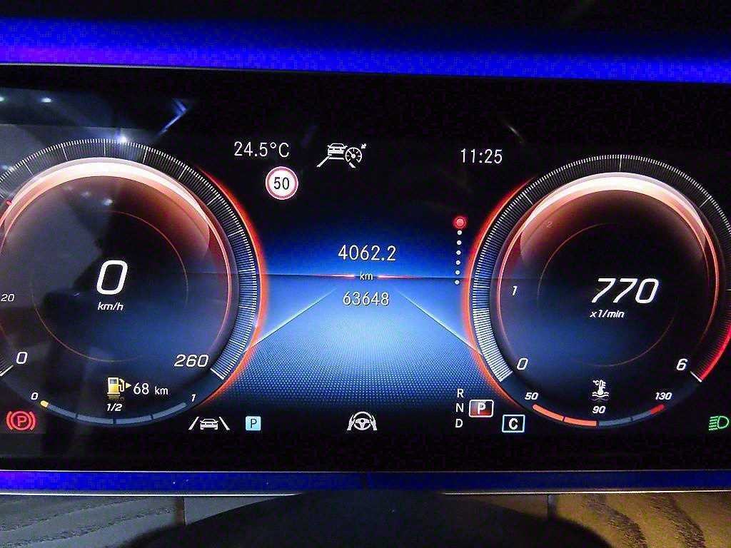 벤츠 E 클래스 E-클래스 W213 E220d 4MATIC AMG라인 이미지 9