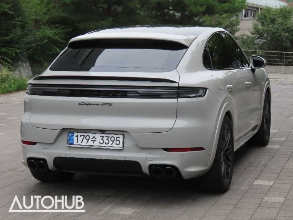 포르쉐 카이엔 카이엔(PO536) 4.0 GTS 쿠페 이미지 3