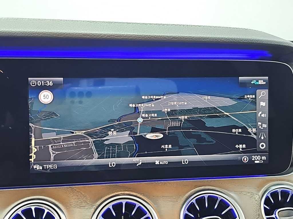 벤츠 E 클래스 E-클래스 W213 E300 4MATIC 익스클루시브 이미지 16