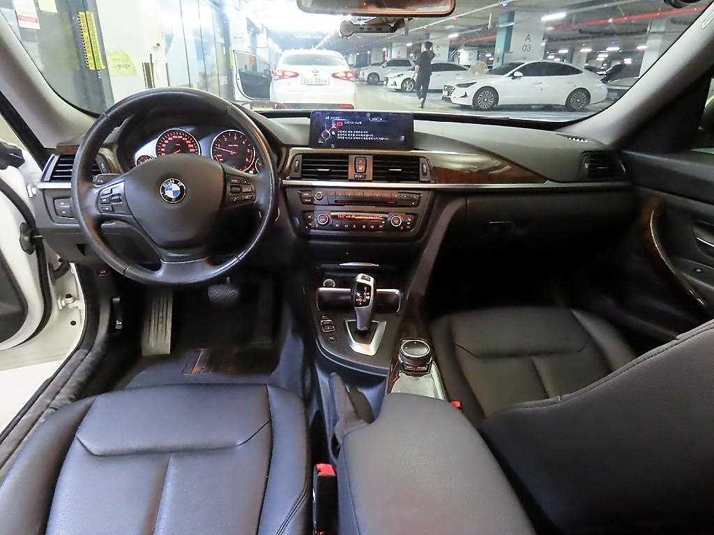 BMW 그란투리스모 3시리즈 GT (F34) GT 320D xDrive 이미지 10