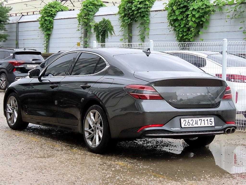 제네시스 G70 더 뉴 G70 가솔린 2.0T 2WD 기본형 이미지 3