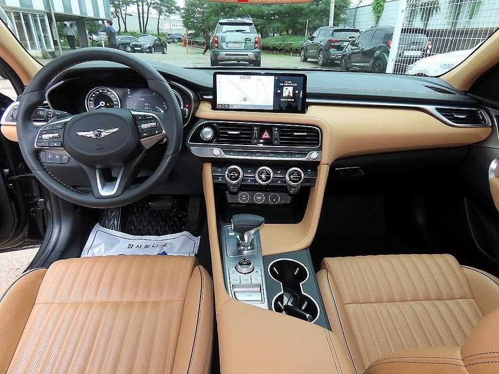 제네시스 G70 더 뉴 G70 가솔린 2.0T 2WD 기본형 이미지 7