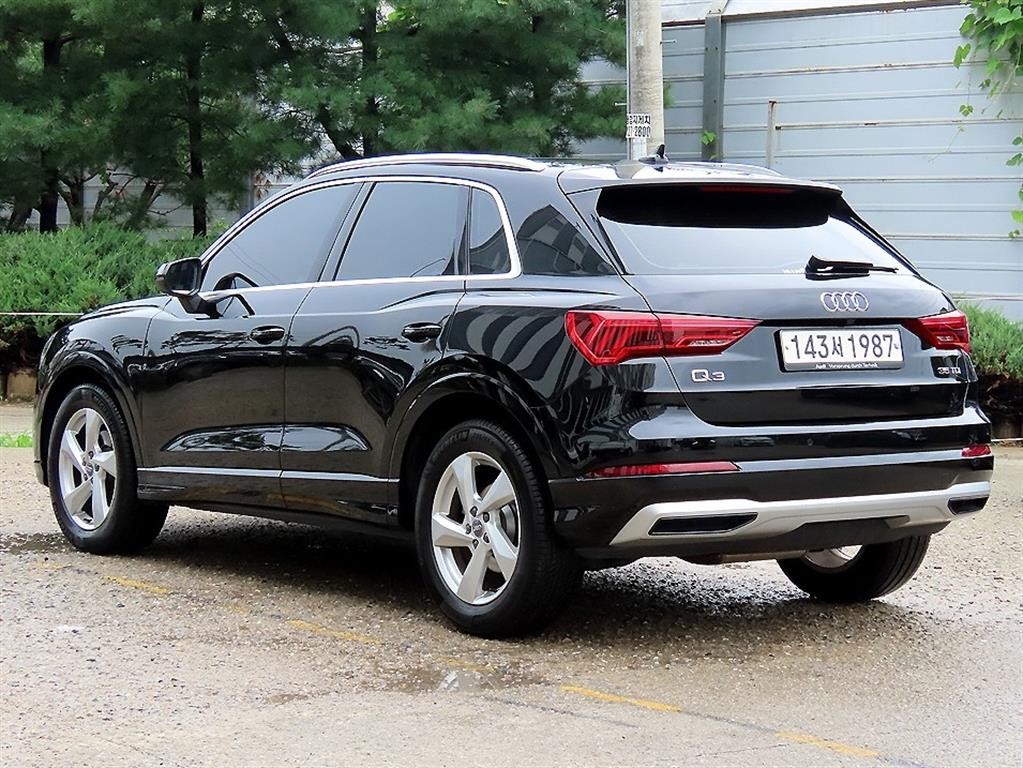 아우디 Q3 Q3 (F3) 35 TDI 프리미엄 이미지 3