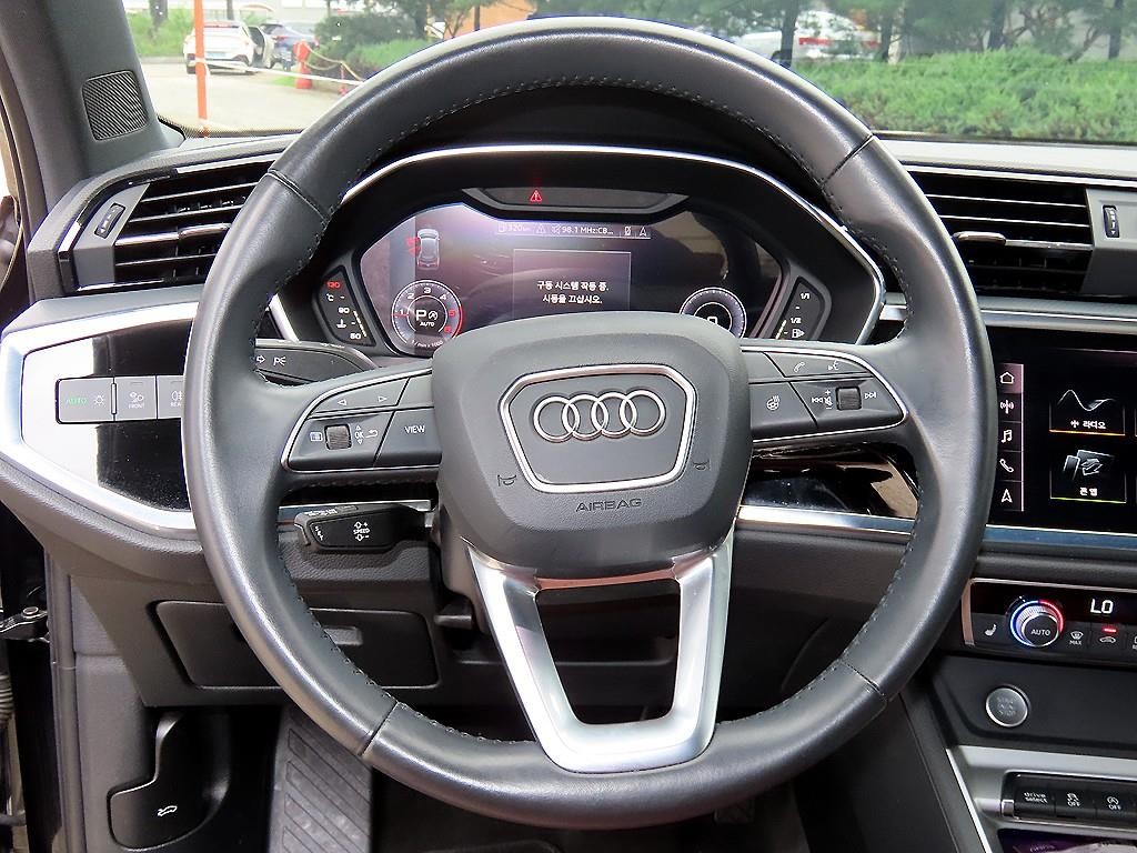 아우디 Q3 Q3 (F3) 35 TDI 프리미엄 이미지 8