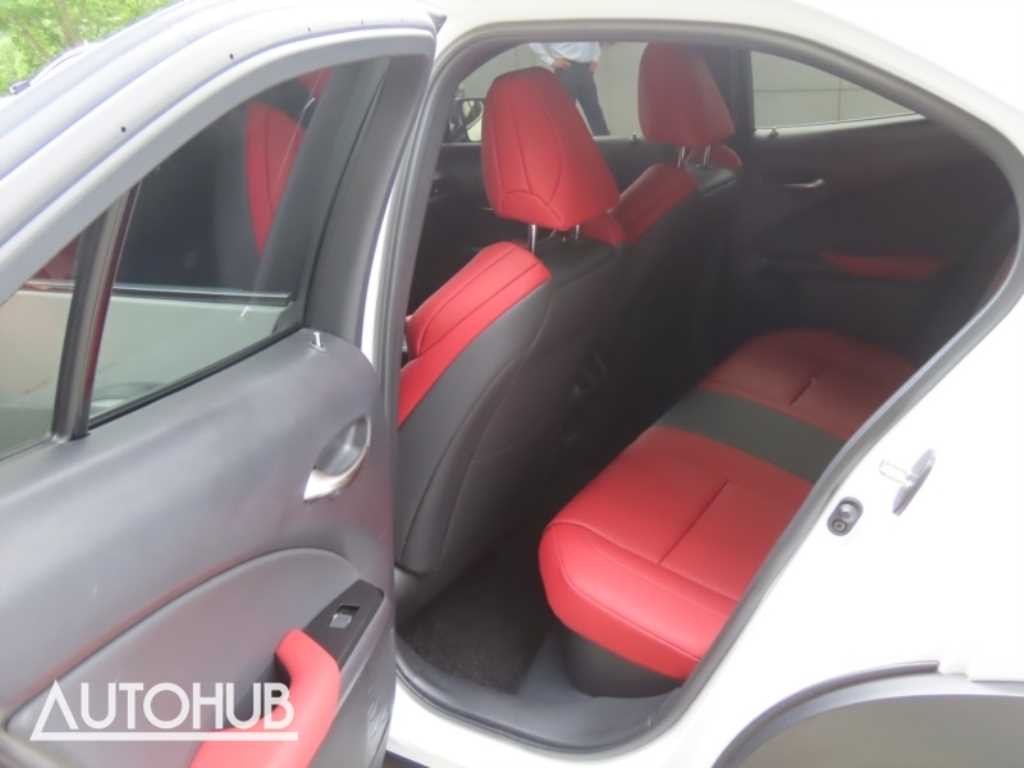 렉서스 UX UX 250h 2.0 F 스포츠 2WD 이미지 14