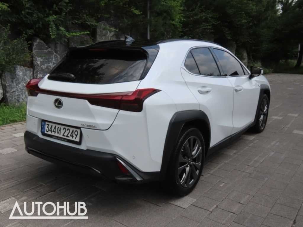 렉서스 UX UX 250h 2.0 F 스포츠 2WD 이미지 3