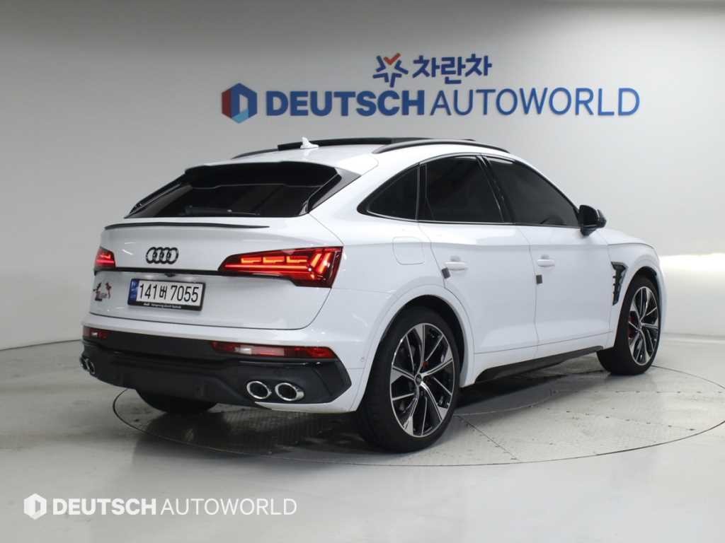 아우디 SQ5 SQ5 (FY) 3.0 TFSI 콰트로 스포트백 이미지 3