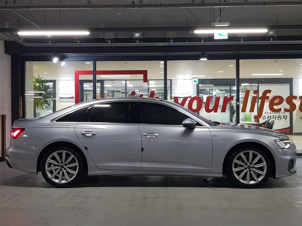 아우디 A6 A6 (C8) 45 TDI 콰트로 프리미엄 이미지 3