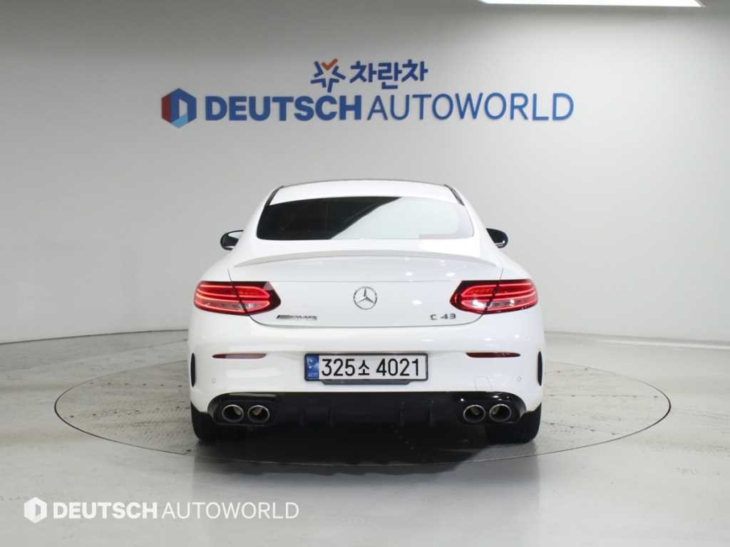 벤츠 C 클래스 C클래스 W205 C43 AMG 4MATIC 쿠페 이미지 4