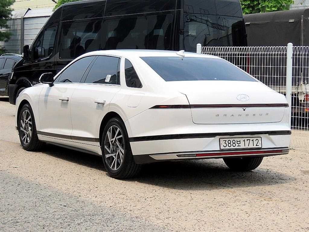 현대 그랜저 그랜저 (GN7) LPG 3.5 2WD (택시형) 고급형 이미지 3