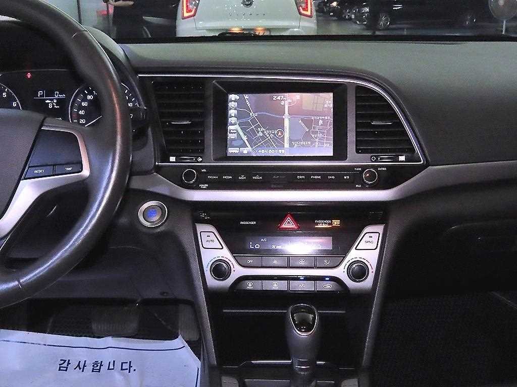 현대 아반떼 아반떼 AD 1.6 GDI 스마트 스페셜 이미지 11