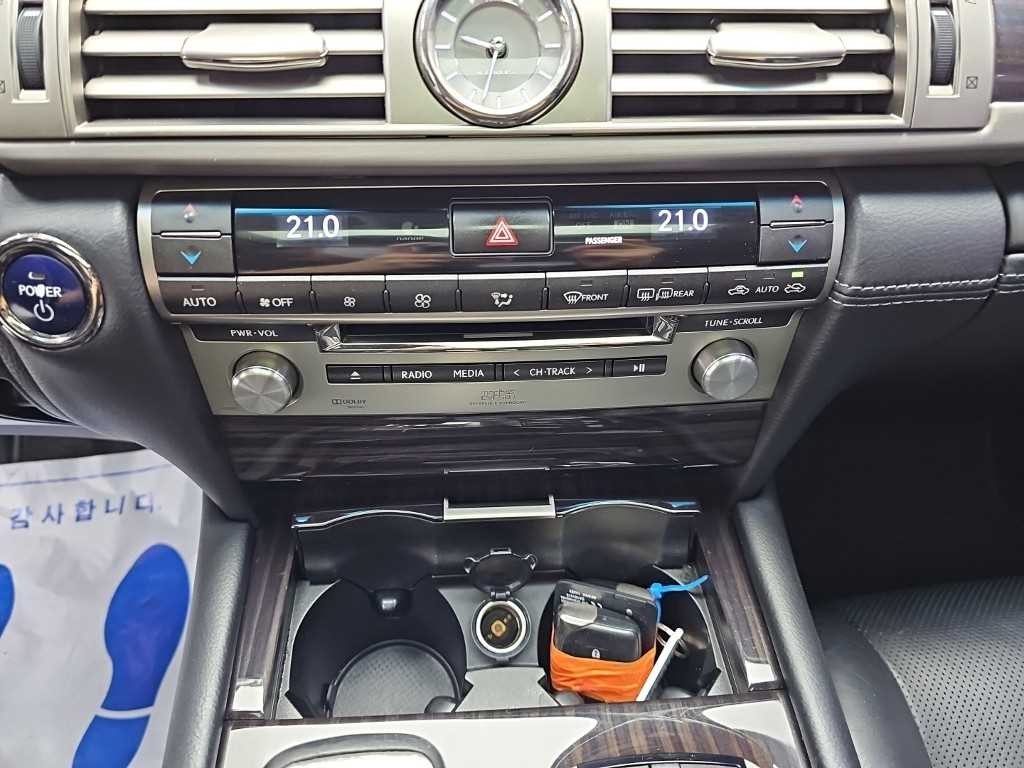 렉서스 LS LS600hL 5인승 이미지 10