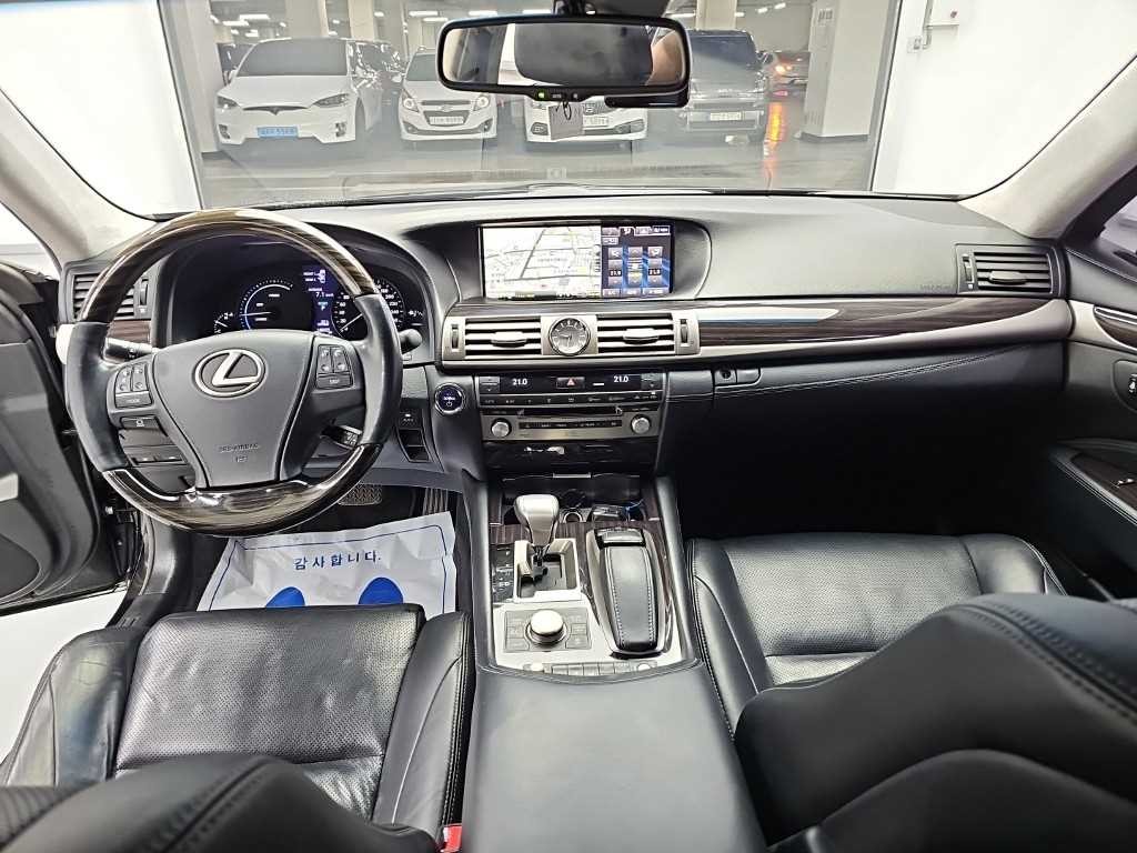 렉서스 LS LS600hL 5인승 이미지 7