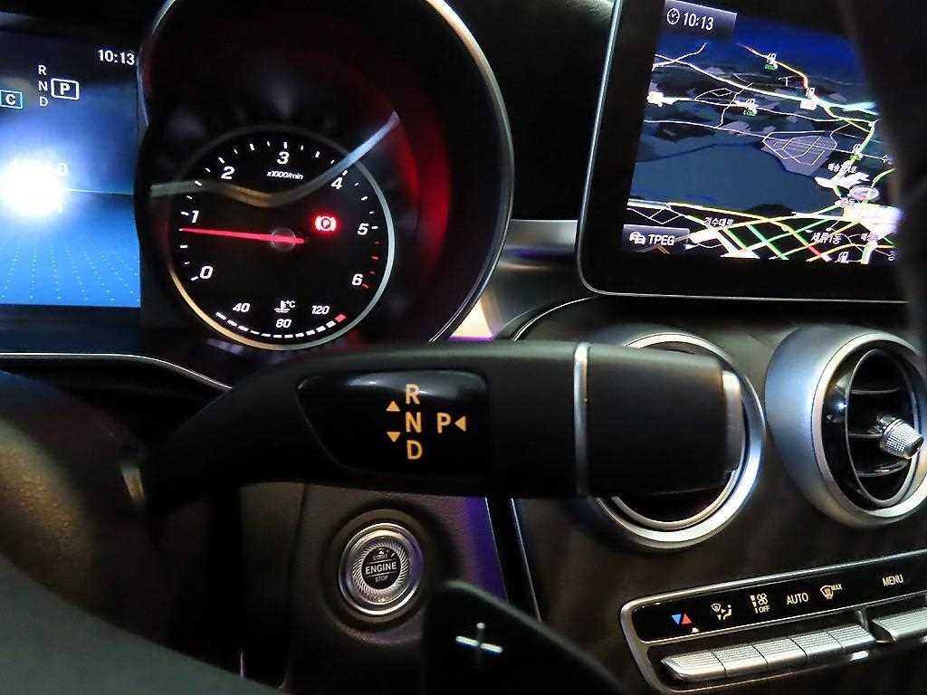벤츠 C 클래스 C클래스 W205 C200 4MATIC AMG LINE 이미지 12