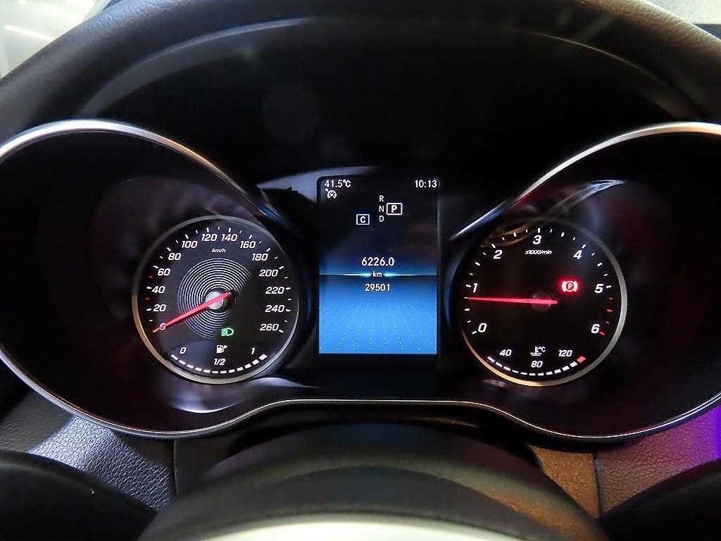 벤츠 C 클래스 C클래스 W205 C200 4MATIC AMG LINE 이미지 9