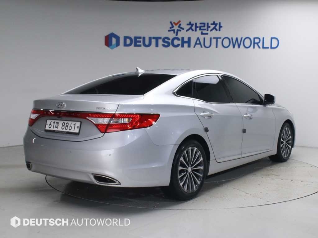 현대 그랜저 그랜저 HG HG300 PREMIUM 이미지 2