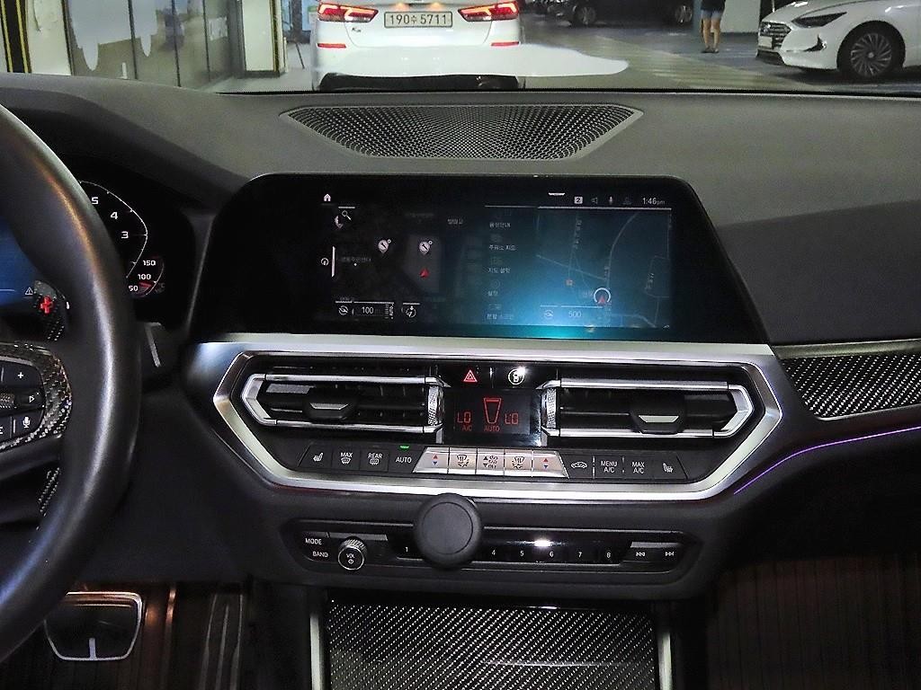 BMW 3시리즈 M3 (F80, E90) M3 세단 컴패티션 퍼스트 에디션 이미지 11