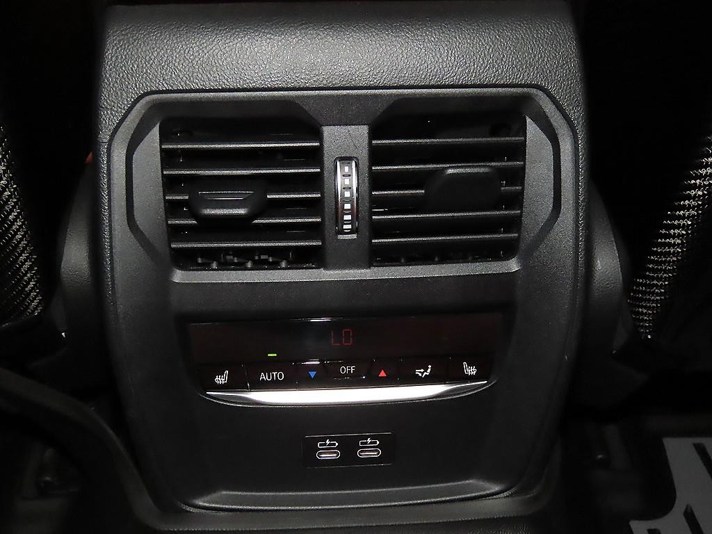 BMW 3시리즈 M3 (F80, E90) M3 세단 컴패티션 퍼스트 에디션 이미지 13