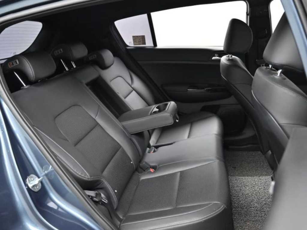 기아 스포티지 스포티지 더 볼드 2.0 가솔린 2WD 노블레스 이미지 12