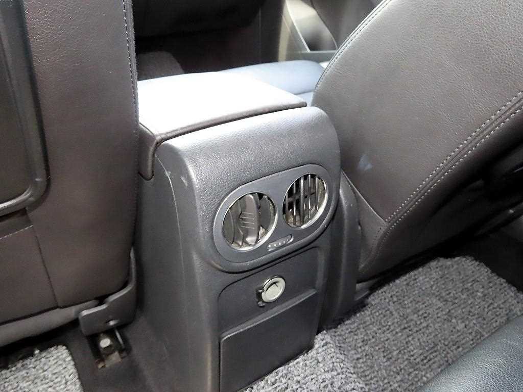 폭스바겐 티구안 뉴티구안 2.0 TDI 컴포트 이미지 17