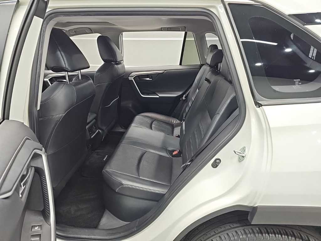 토요타 라브4 RAV4(5세대) 2.5 4WD 하이브리드 LTD 이미지 12